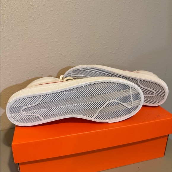 NIKE BLAZER MID '77
CASUAL SHOES Size 10 - Picture 4 of 9